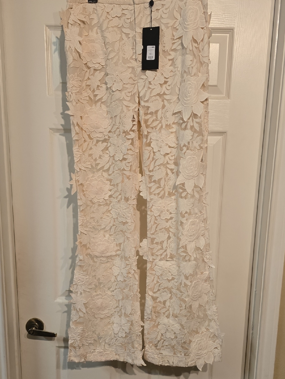 Fashion Nova Womens Luxe White Floral Lace Sheer Wide-Leg Pant - Picture 7 of 7